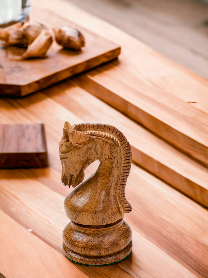 Leningrad Acacia Chess Pieces & Mahogany Box - Official Staunton™ 