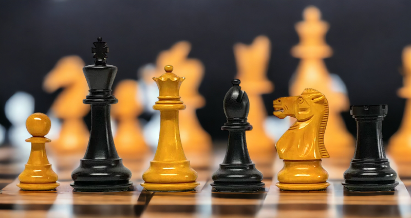 1972 Antique and Black English Chess Pieces - Official Staunton™ 