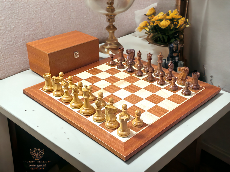 Bobby Fischer Acacia Mahogany Chess Set - Official Staunton™ 