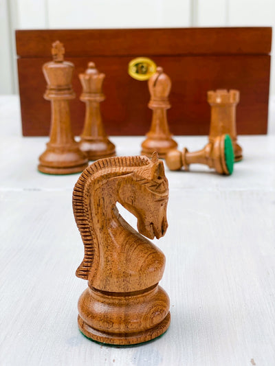 Leningrad Acacia Chess Pieces & Mahogany Box - Official Staunton™ 