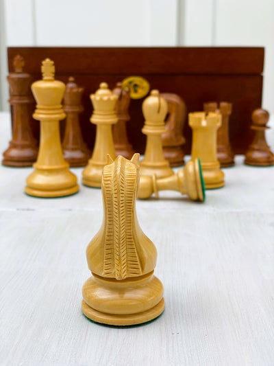 Leningrad Acacia Chess Pieces & Mahogany Box - Official Staunton™ 