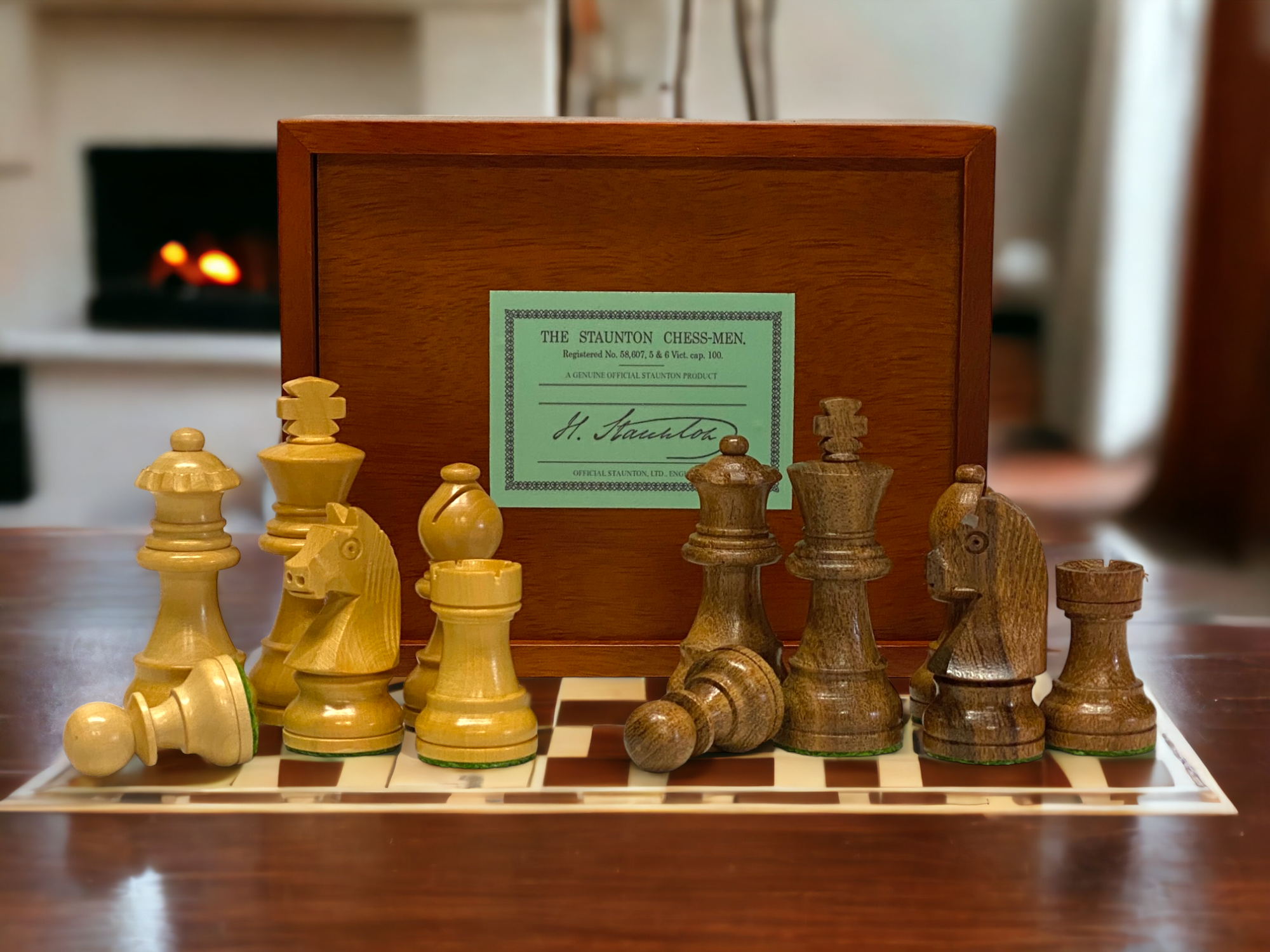 Acacia Club Classic Chessmen & Slide Lid Box - Official Staunton™ 