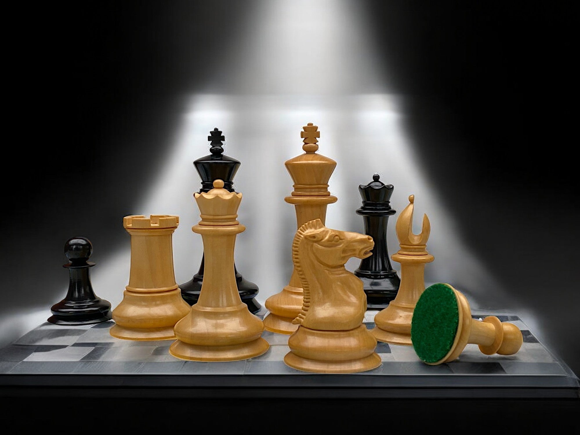 Leuchars Cooke Chessmen and Mahogany Hinged Box