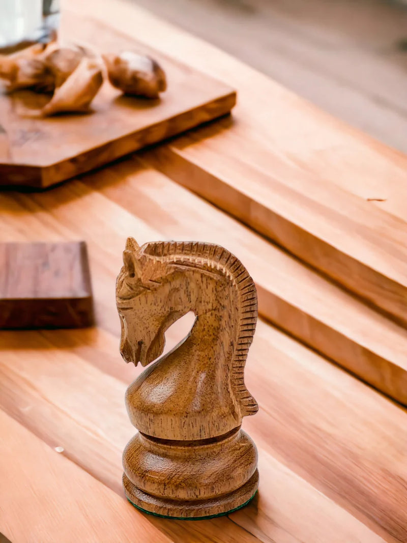 Leningrad Acacia Chessmen and Deluxe Mahogany Box - Official Staunton™ 