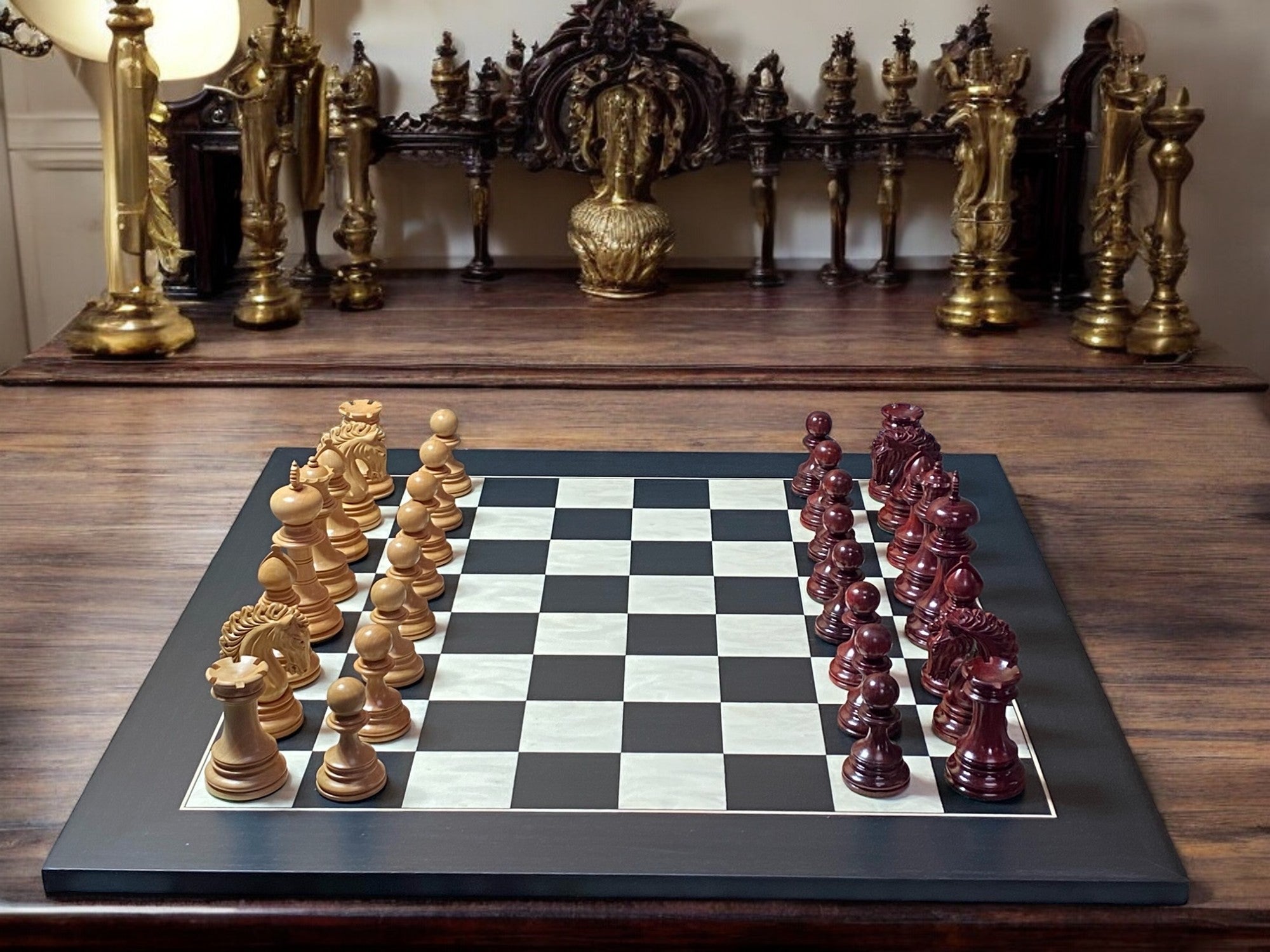 Appaloosa Redwood Chess Pieces , Deluxe Anegre Chessboard - Official Staunton™ 