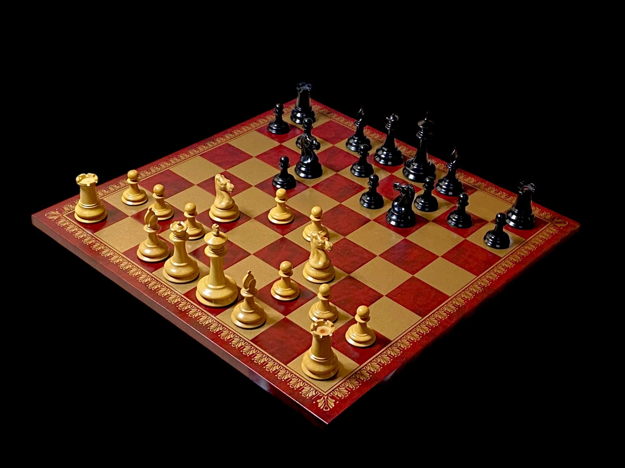 3.5" Leuchars  2- Chessmen 18" Italian Claret Chess Board, Mahogany Hinge Top Box