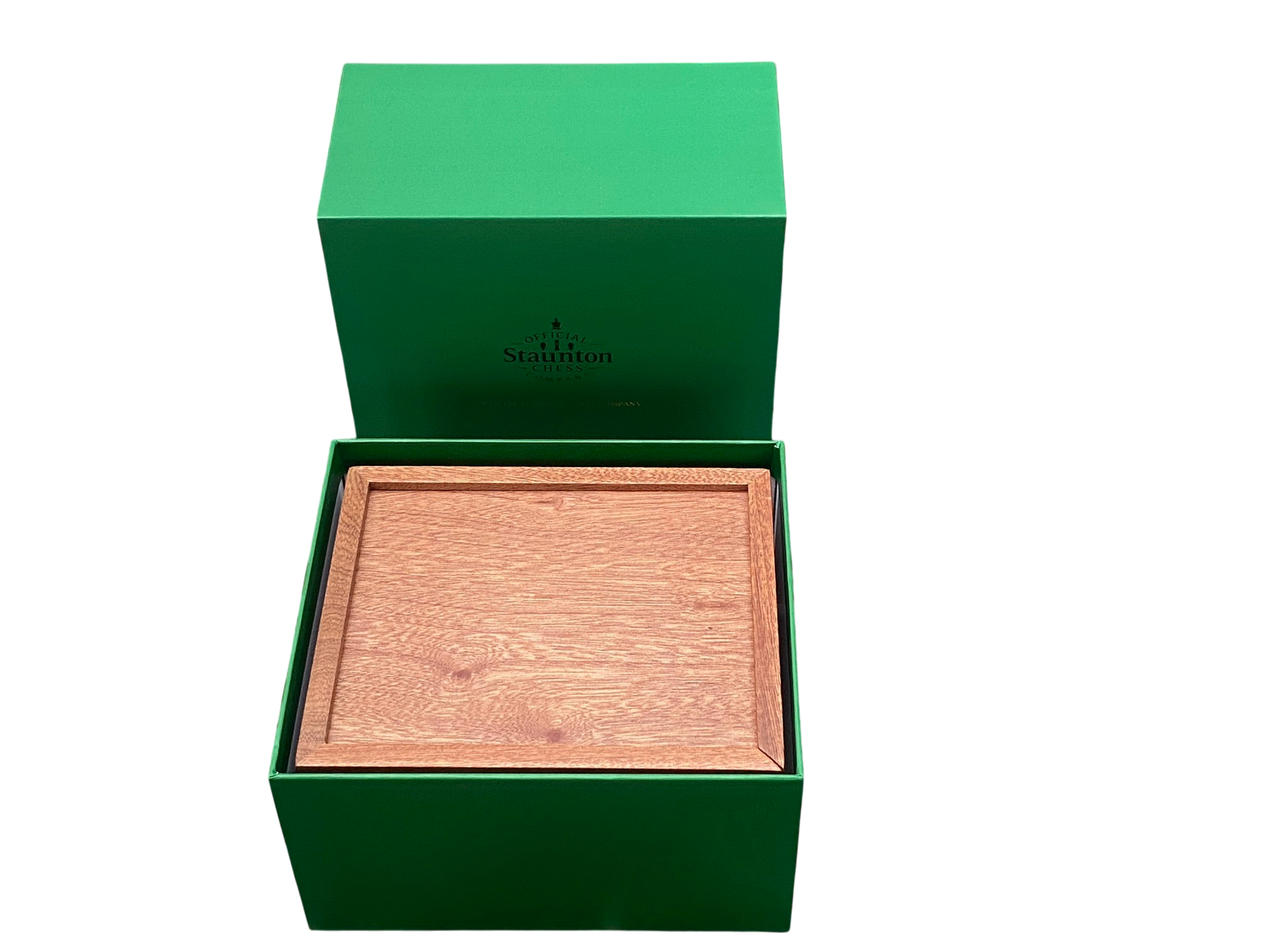 3.75" Club Classic Black and Natural Chessmen and Solid Mahogany Slide Lid Box