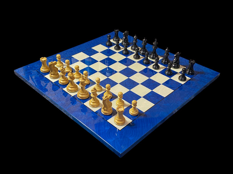 Elite Chessmen with Italian Blue Erable Maple High-Gloss Chessboard