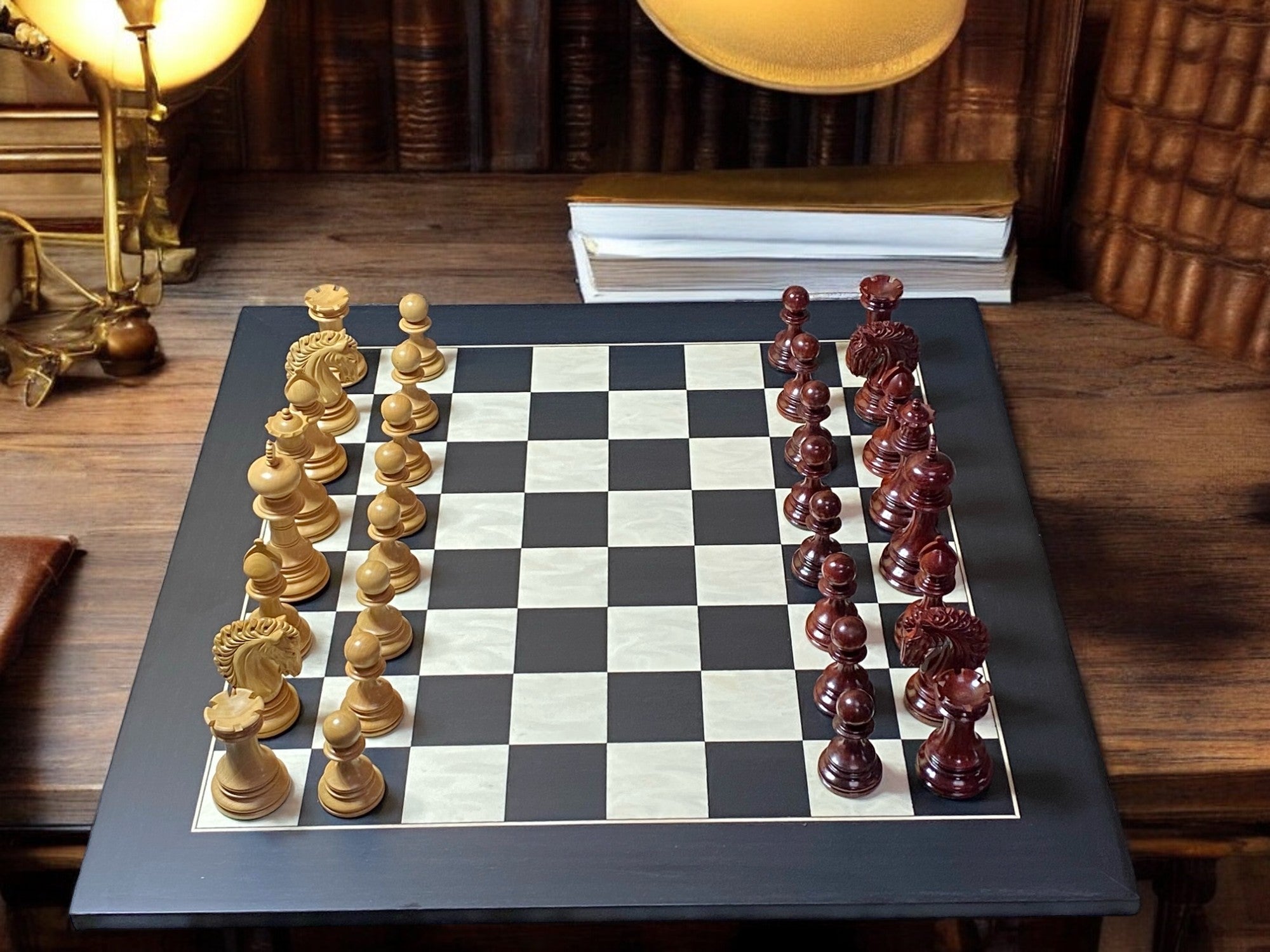 Appaloosa Redwood Chess Pieces , Deluxe Anegre Chessboard - Official Staunton™ 