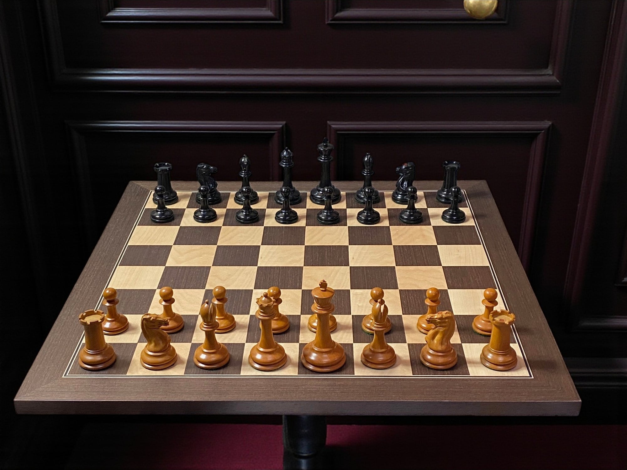 3.5" Antique Harrwitz Pieces, 20" Wenge Deluxe Board, Vinyl Box