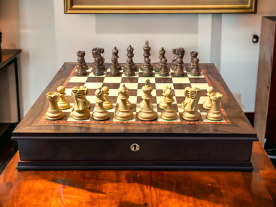 Luxury Italian Walnut Lid Chess Cabinet with Elite Acacia Chessmen - Official Staunton™ 
