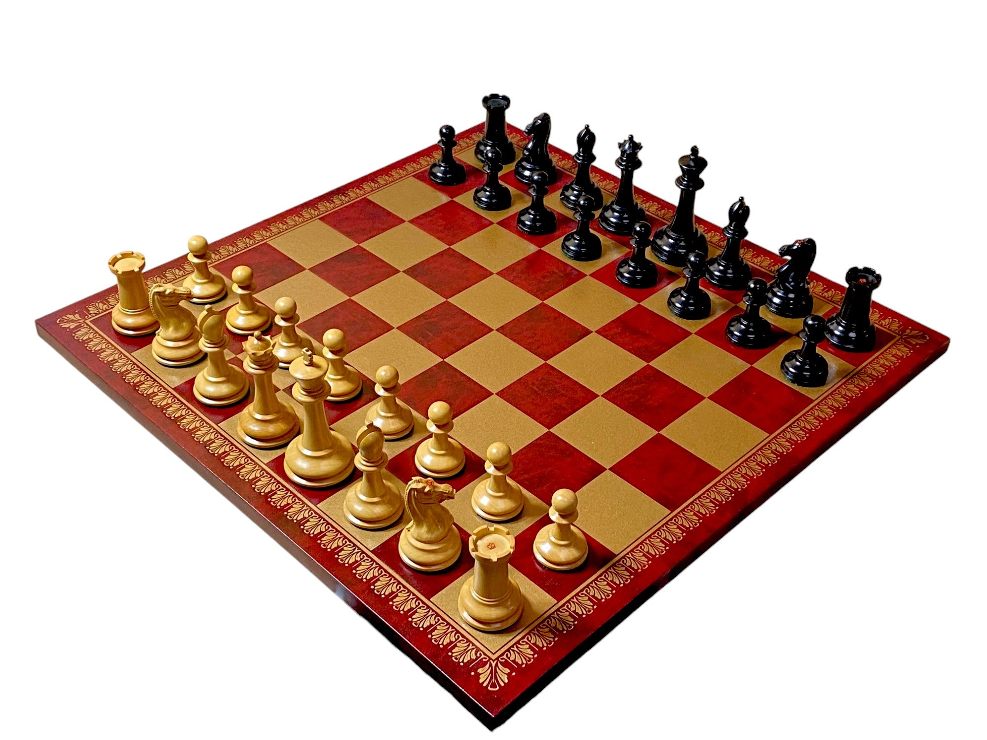 Harrwitz Chessmen Italian Claret Chessboard and Mahogany Box