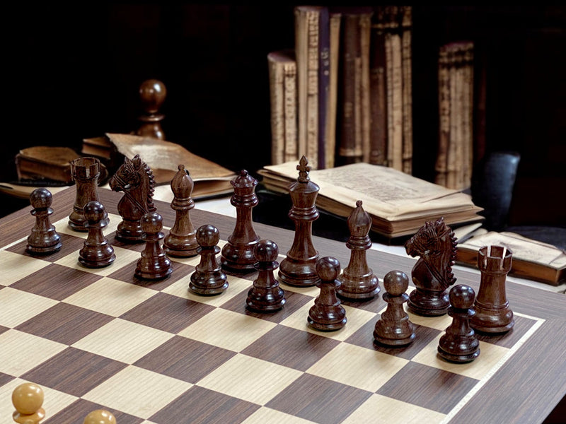 Kings Knight Bridle Acacia Chessmen & Wenge Chessboard