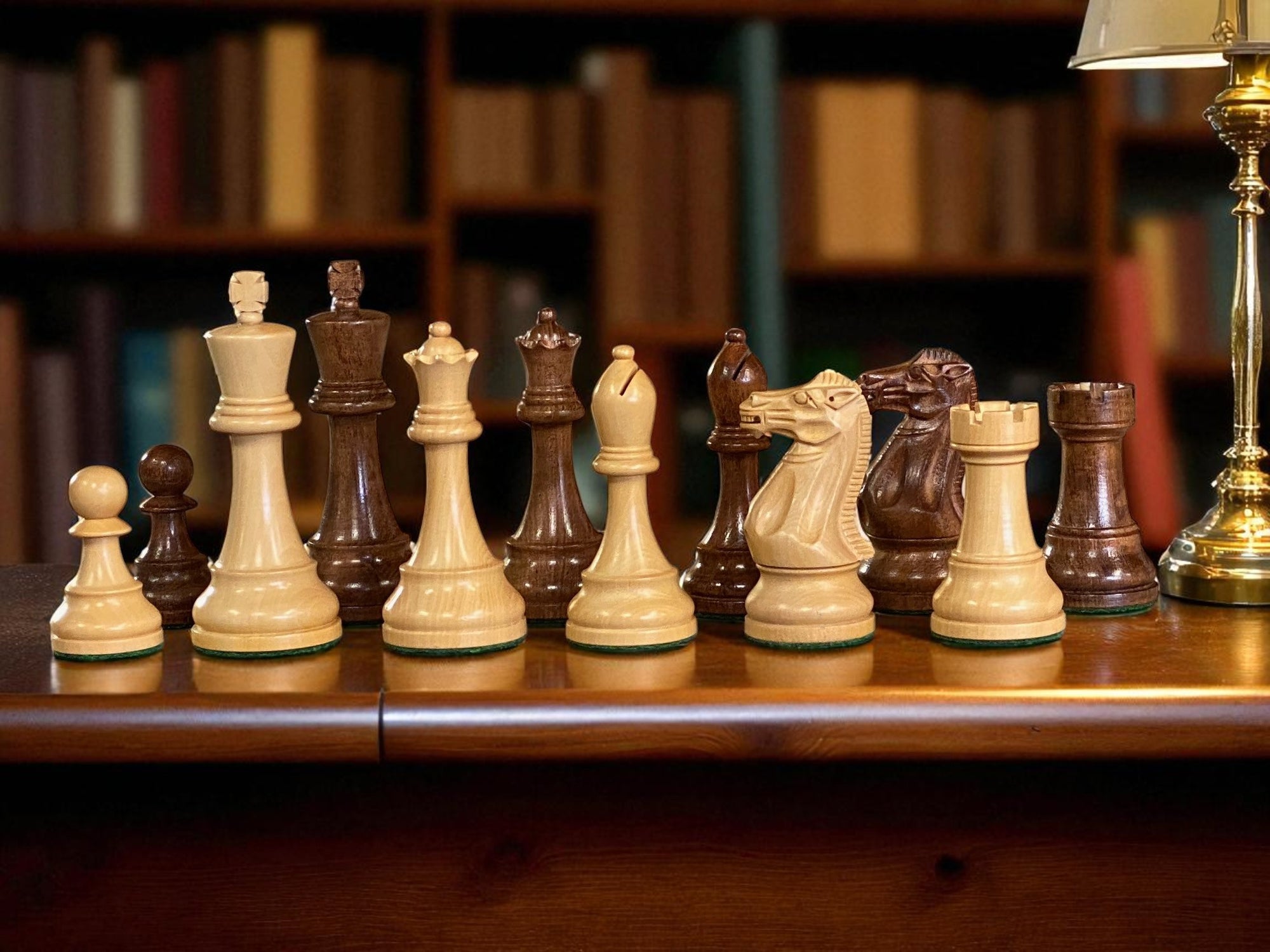 Staunton Winchester 4 Inch Acacia & Boxwood Chessmen