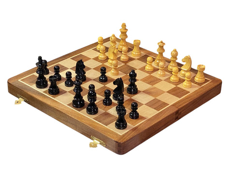 
  
	
    
	
    14" Folding Magnetic Black and Natural Pieces Chess Set