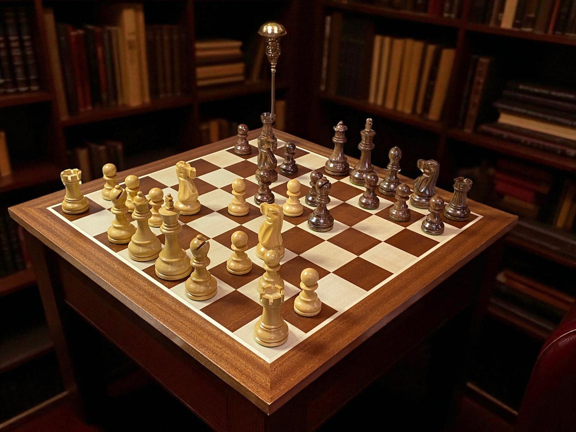 Mahogany Acacia Deluxe Staunton Chess Set