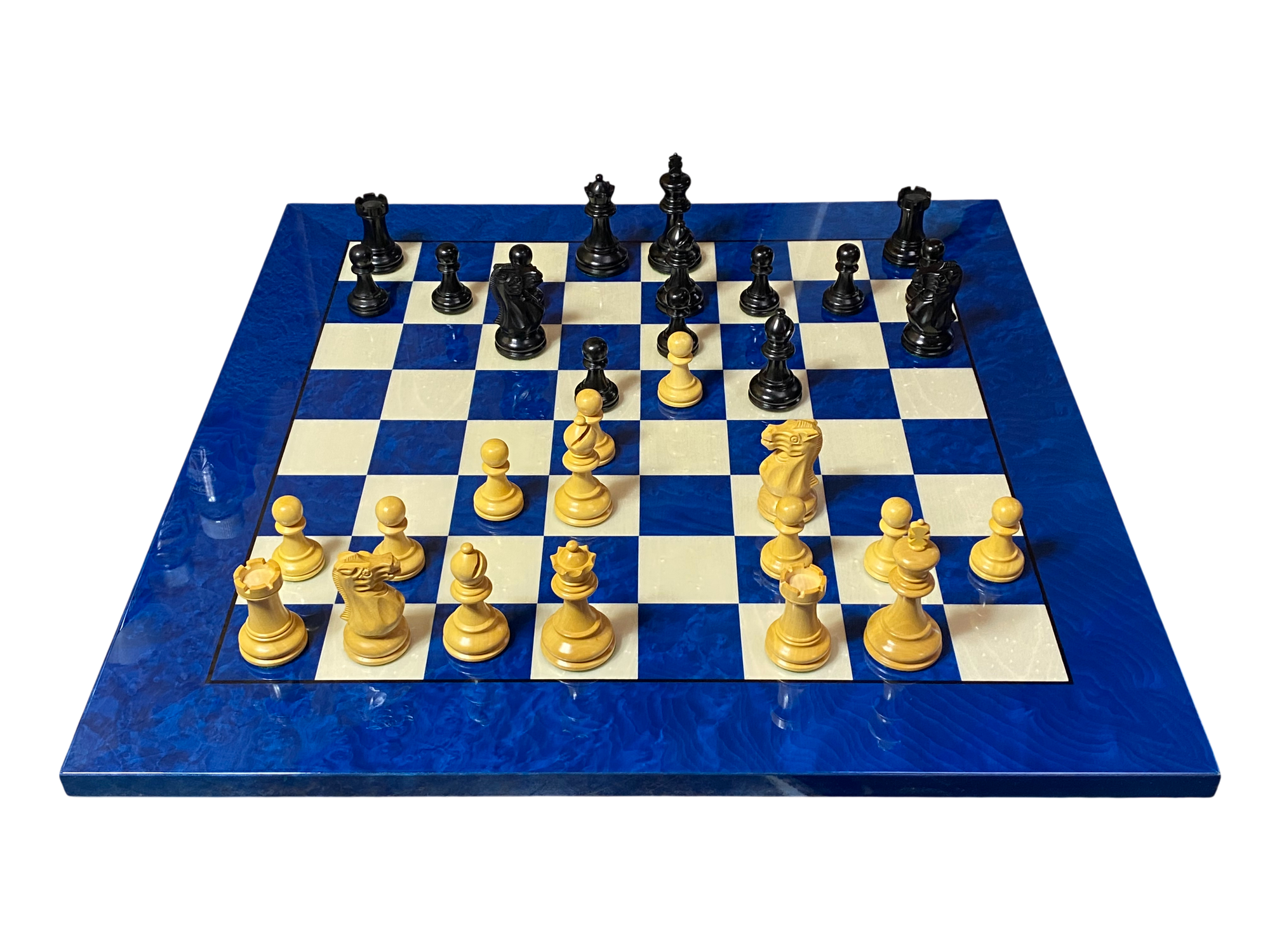 Elite Chessmen with Italian Blue Erable Maple High-Gloss Chessboard