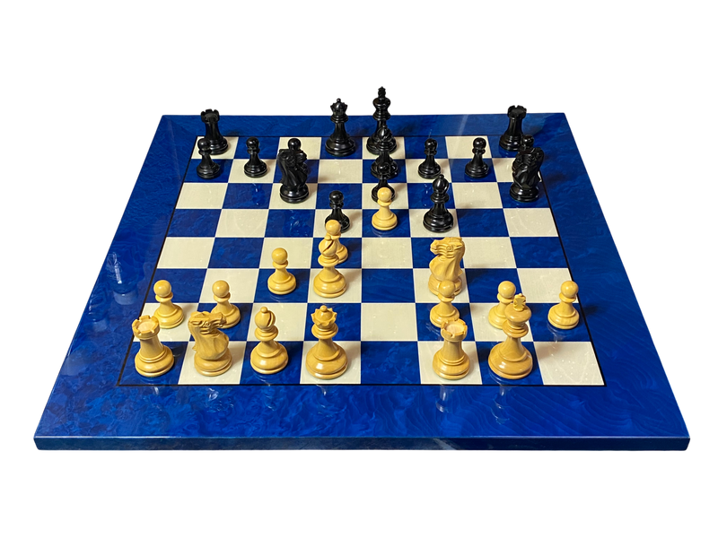 Elite Chessmen with Italian Blue Erable Maple High-Gloss Chessboard