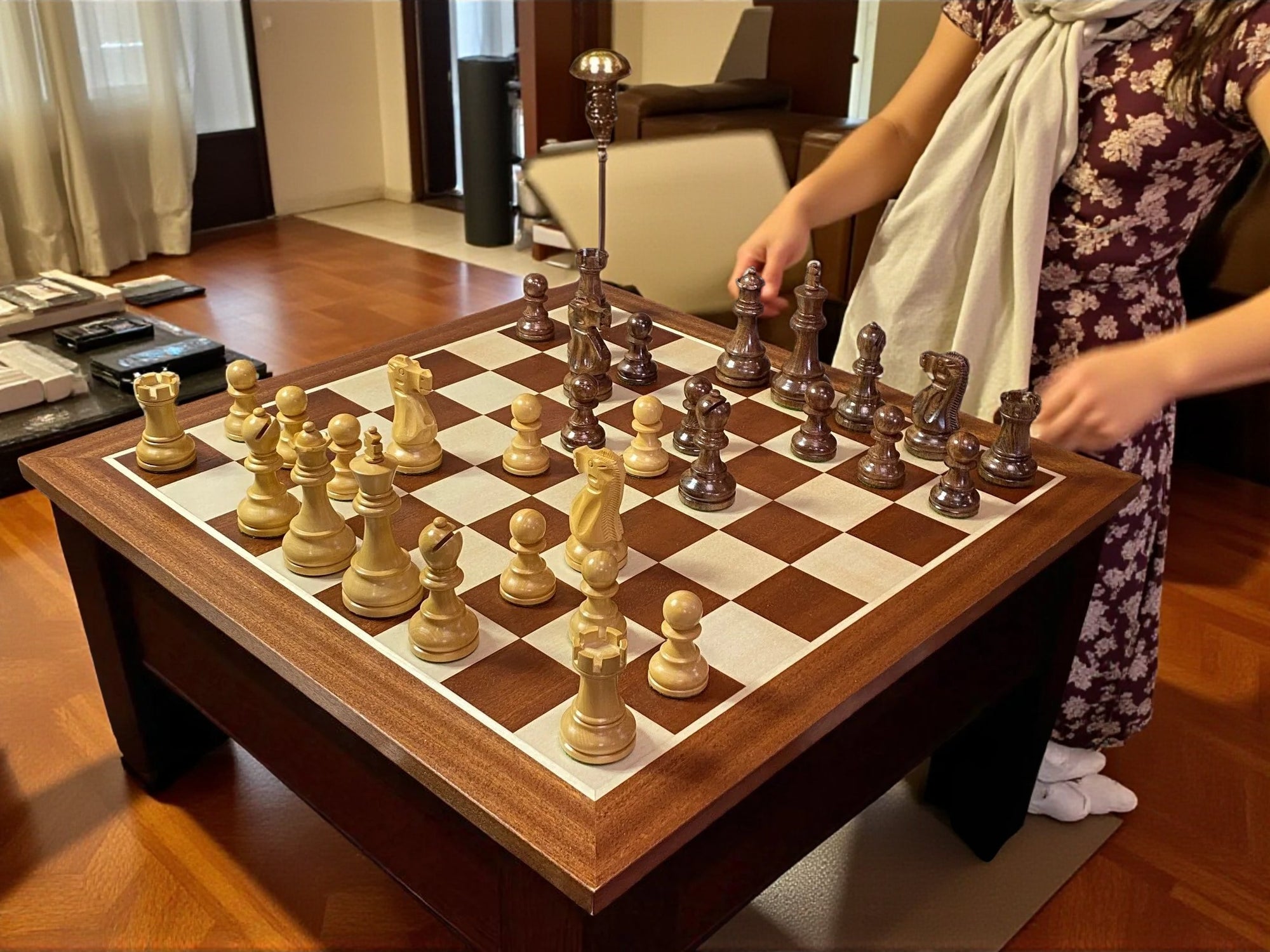 Mahogany Acacia Deluxe Staunton Chess Set