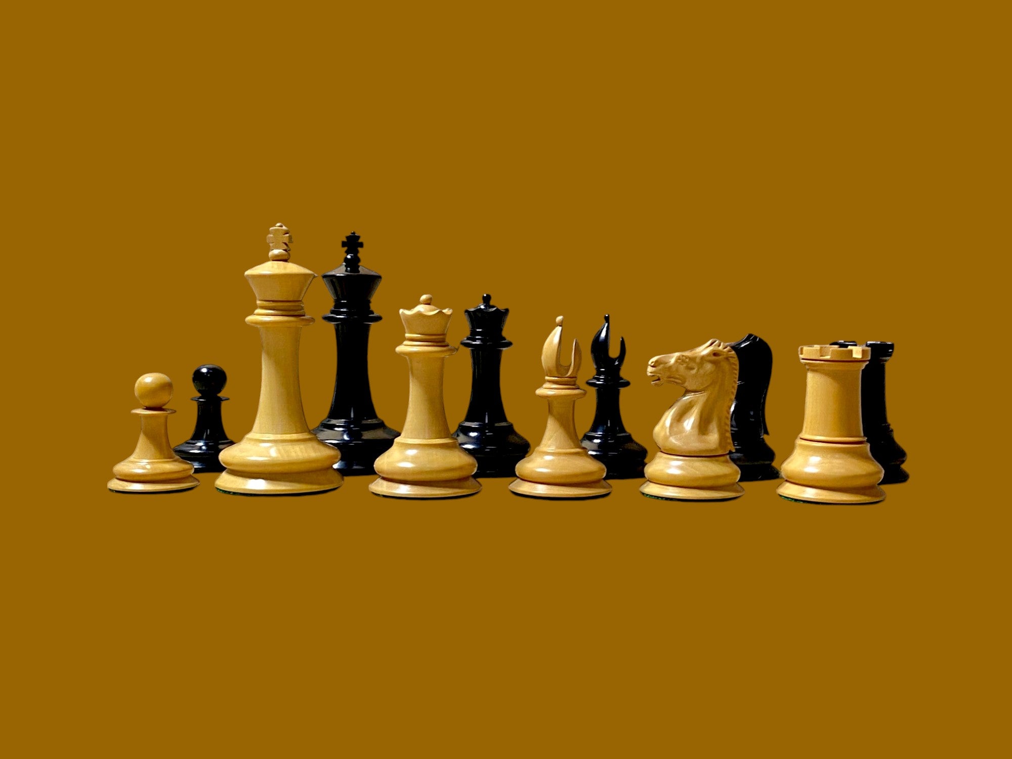 3.5" Leuchars  2- Chessmen 18" Italian Claret Chess Board, Mahogany Hinge Top Box