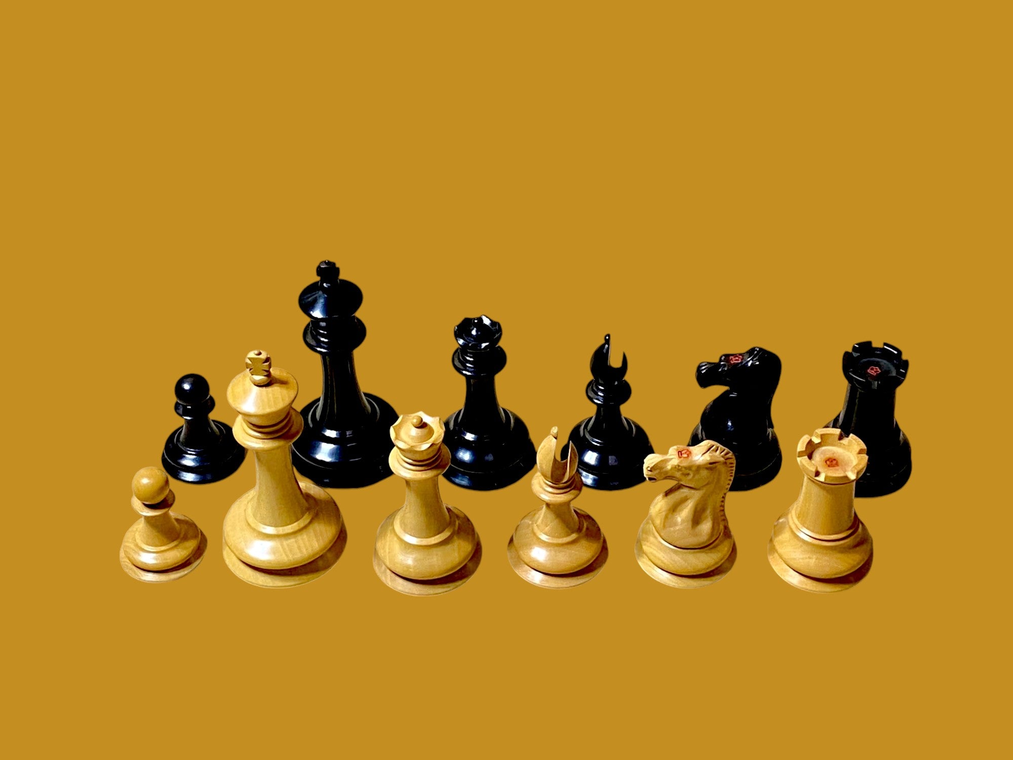 3.5" Leuchars  2- Chessmen 18" Italian Claret Chess Board, Mahogany Hinge Top Box